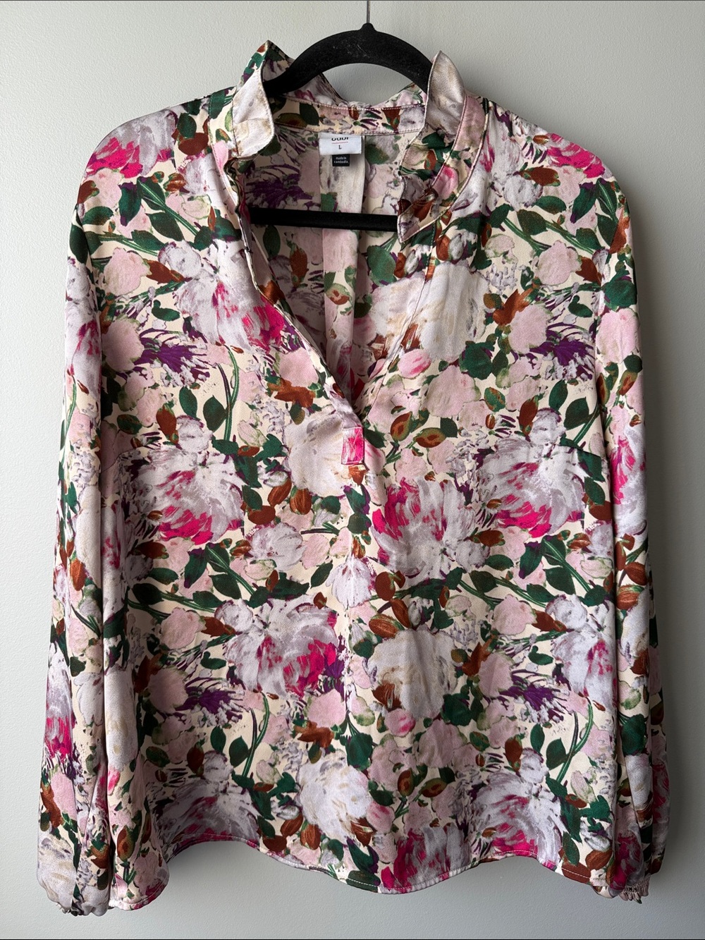 CAbi Floral Buttonless V-Neck Blouse in Pink, Green & Cream elastic wrist large